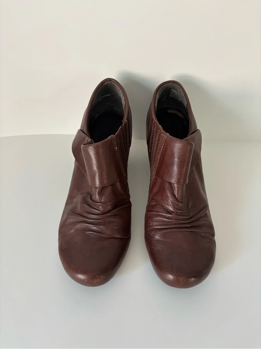 Women's Baretraps Tynessa Brown Leather Ruched Low-Heel Booties